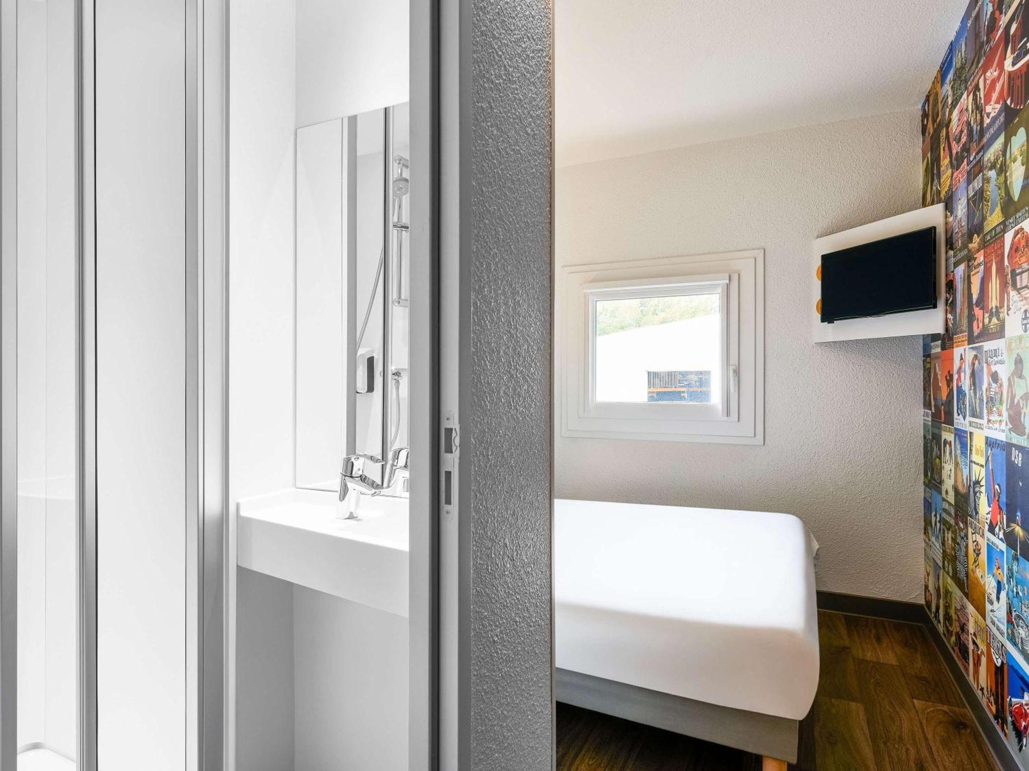 Hotelf1 Villeneuve Loubet Экстерьер фото